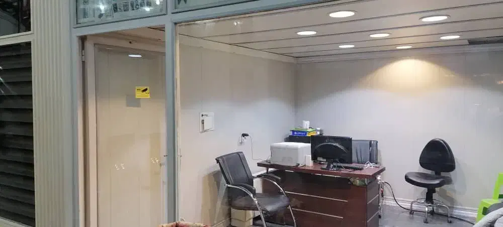 مغازه 50 متری 3 دهنه بر ولیعصر|اجارهٔ مغازه و غرفه|تهران, امیریه|دیوار