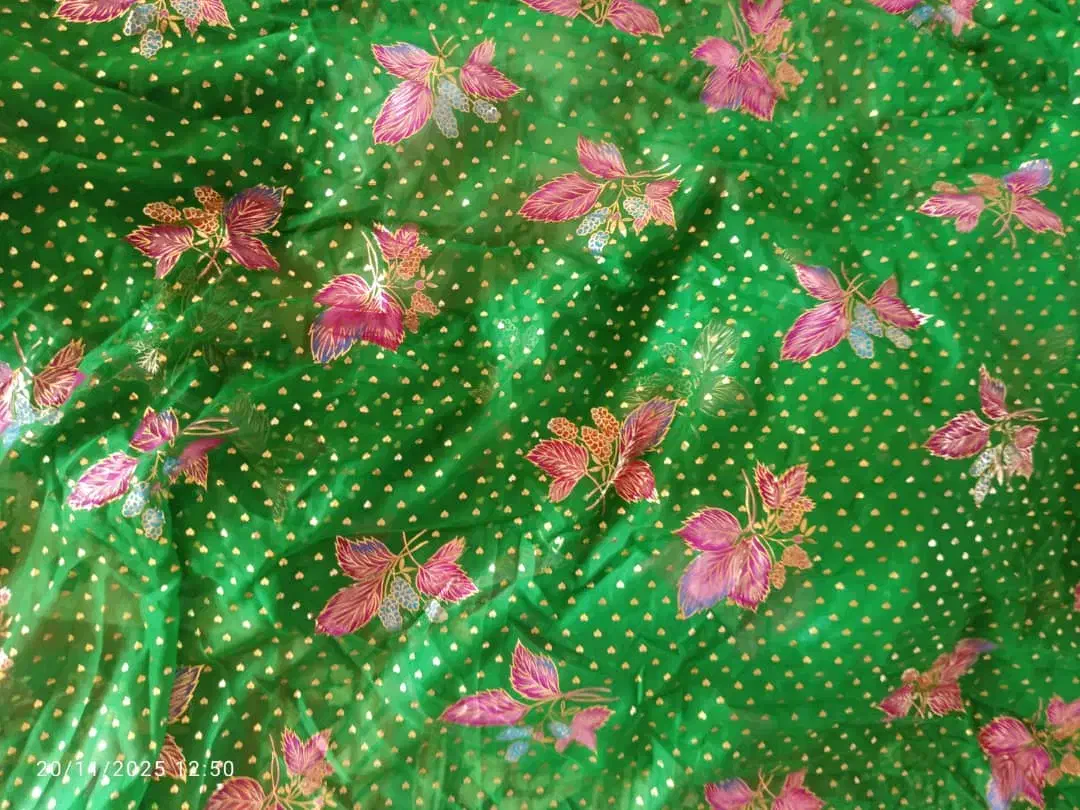 پارچه لباس|لباس|یاسوج, |دیوار