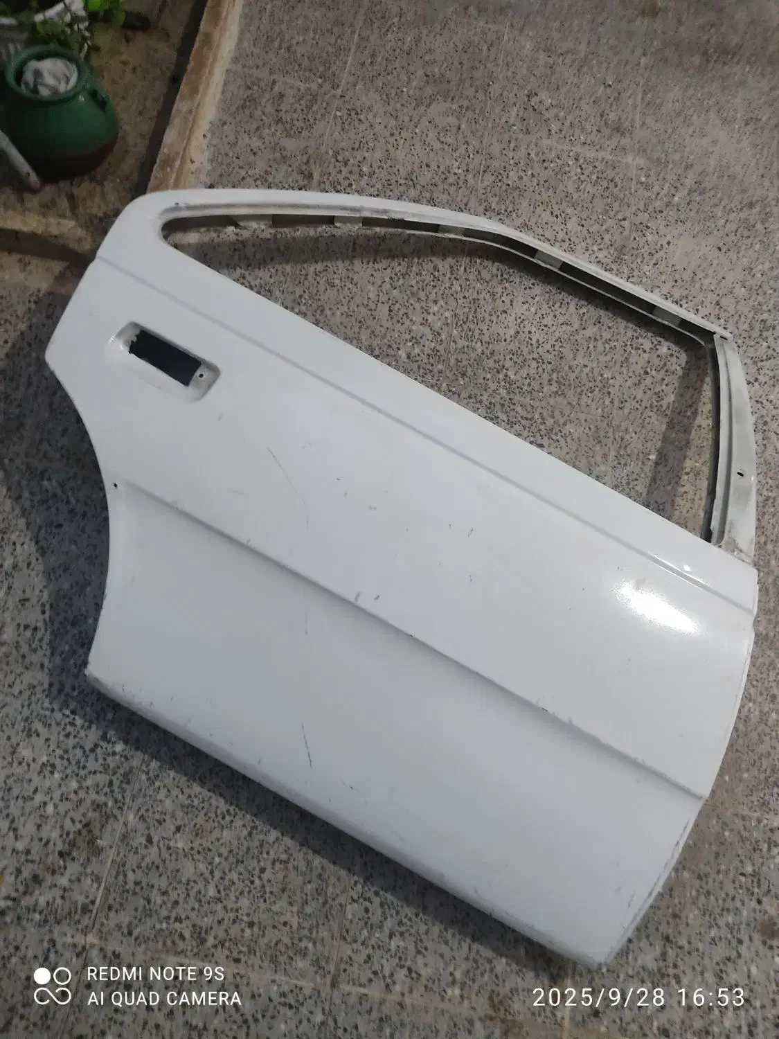 درب پژو سه عدد سفید و نقره ای و خاکستری|قطعات یدکی و لوازم جانبی|اصفهان, ناصرخسرو|دیوار