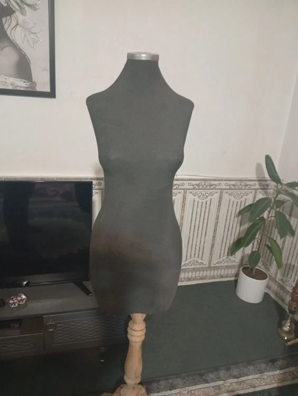 مانکن زنانه پایه چوب|فروشگاه و مغازه|مشهد, اروند|دیوار