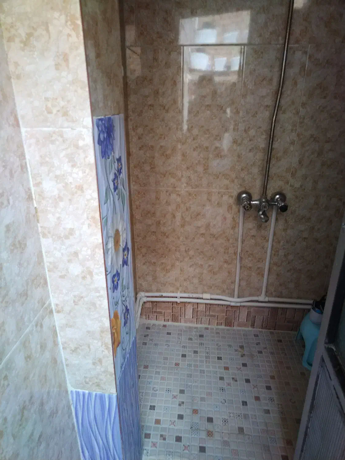 یک باب پارکینگ جهت اجاره دارای اتاق آشپزخونه حال|اجارهٔ خانه و ویلا|شاهین دژ, |دیوار