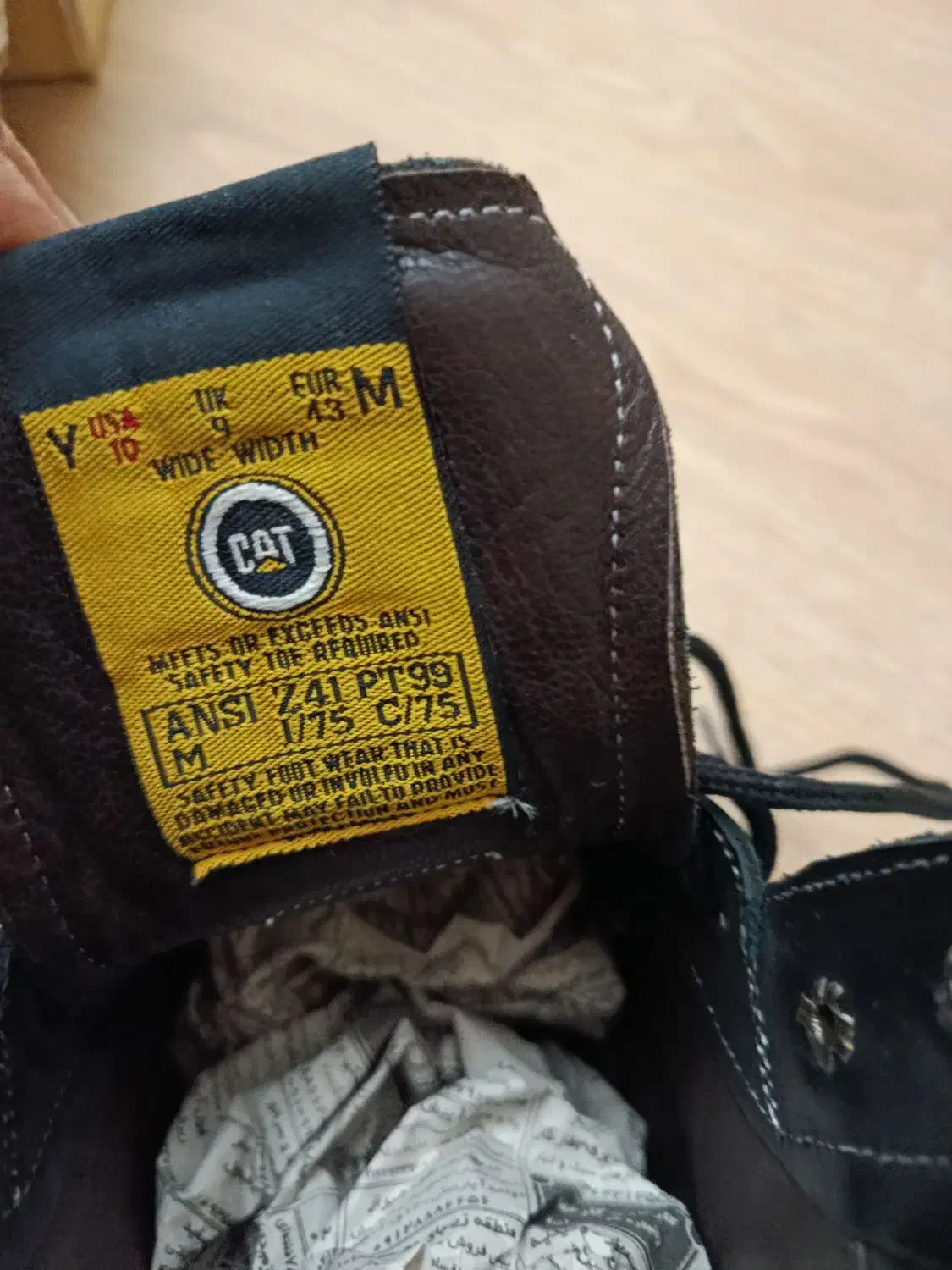 پوتین کاترپیلار اورجینال|کیف، کفش، کمربند|قزوین, |دیوار