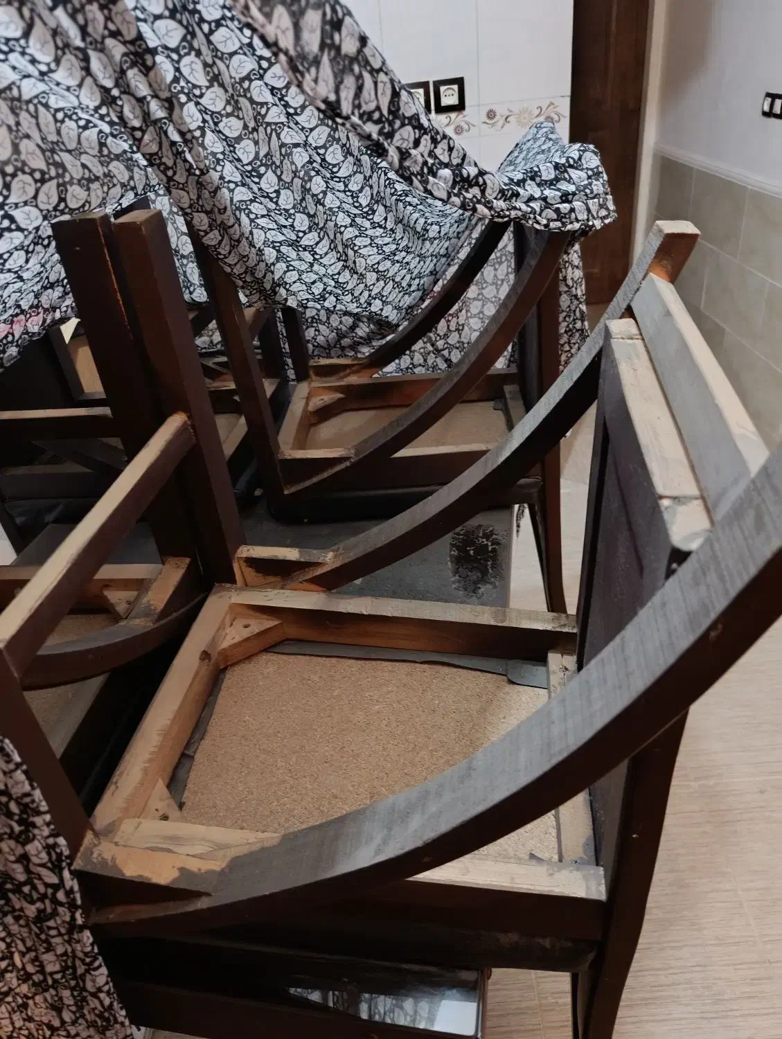 میزناهارخوری|میز و صندلی غذاخوری|شیراز, شهرک فرزانگان|دیوار