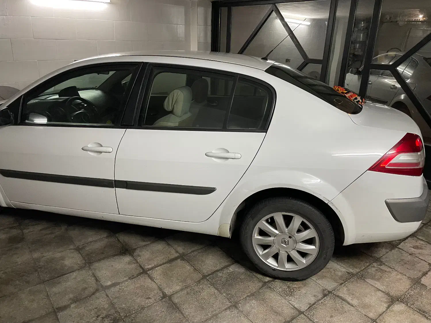 مگان ۲۰۰۰ مدل ۹۱،اتومات|خودرو سواری و وانت|شیراز, غدیر جنوبی|دیوار