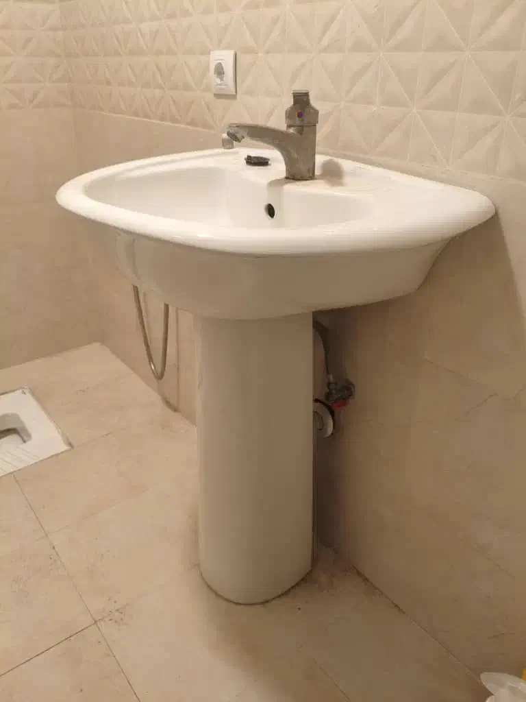 سینک دستشویی بدون شیرالات به همراه اینه|لوازم سرویس بهداشتی|تهران, اکباتان|دیوار