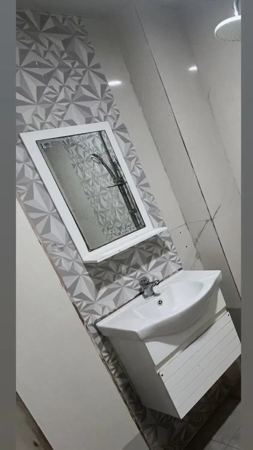 ۲ مدل روشویی سرویس بهداشتی و حمام با آینه|لوازم سرویس بهداشتی|بندر امام خمینی, |دیوار