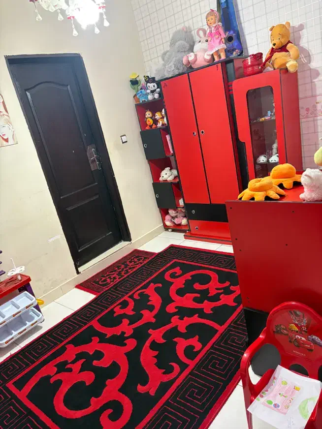 فروش تخت کمد جنس MDF کامل به همراه فرش|تخت و سرویس خواب|کرمانشاه, |دیوار