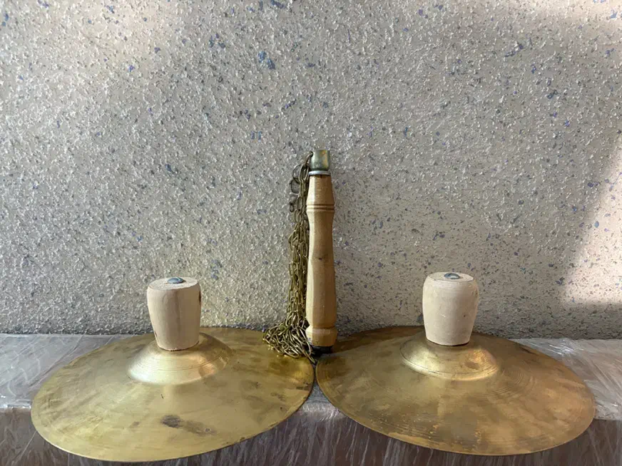 سنج و زنجیر|درام و پرکاشن|شیراز, معالیآباد|دیوار