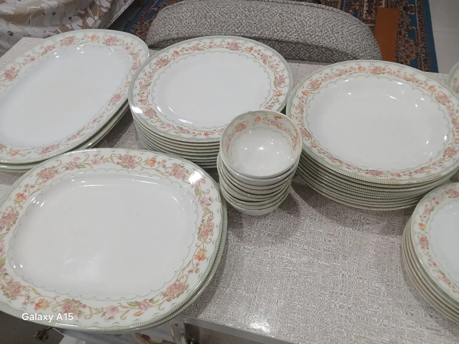 ظروف|ظروف سرو و پذیرایی|شیراز, کوشک میدان|دیوار