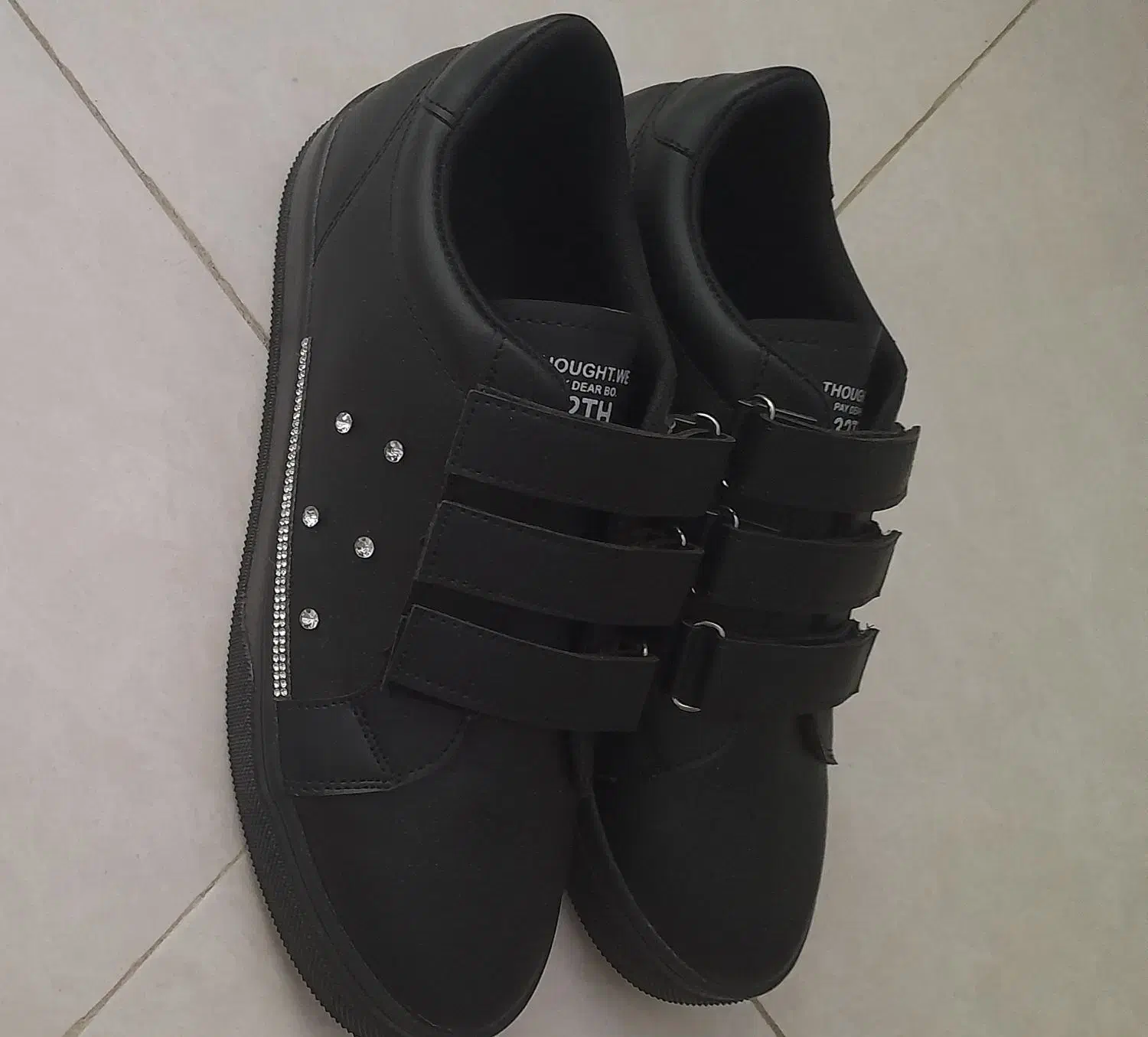 کتونی دخترانه و کفش زنانه|کیف، کفش، کمربند|نهاوند, |دیوار