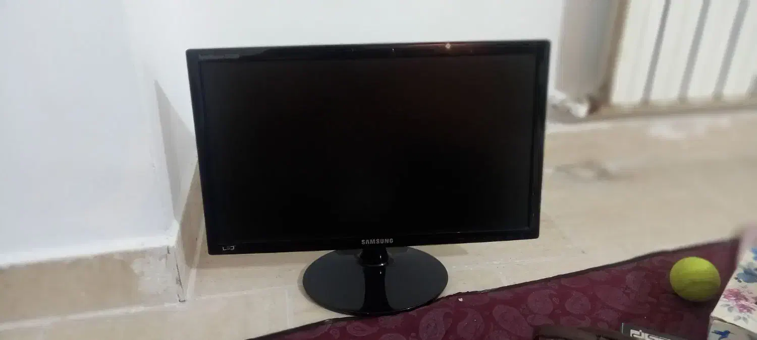 مانیتور سامسونگ|قطعات و لوازم جانبی رایانه|رباط‌کریم, مسکن مهر آبشناسان|دیوار