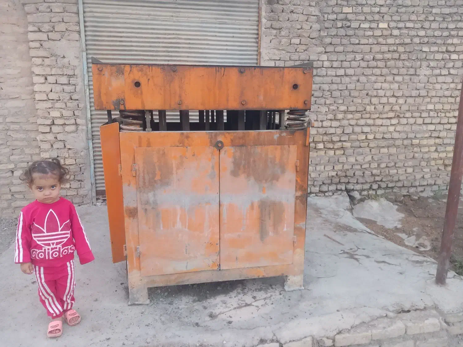 دستگاه بلوک زنی سقفی|ماشین‌آلات صنعتی|دزفول, |دیوار