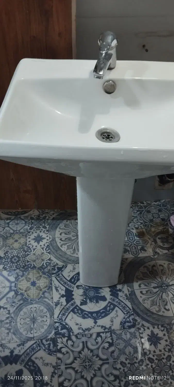 روشویی|لوازم سرویس بهداشتی|ساوه, |دیوار