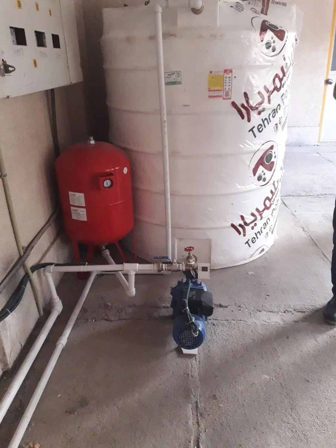 لوله‌کشی آب تاسیسات آبگرمکن تعمیرات|خدمات پیشه و مهارت|اراک, |دیوار