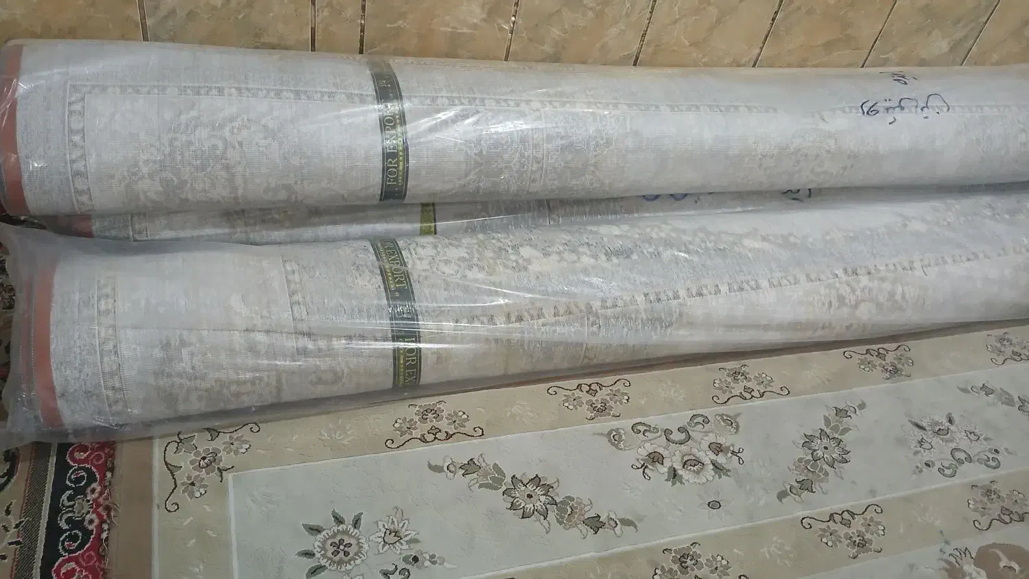 قالی نو|فرش|باغ ملک, |دیوار