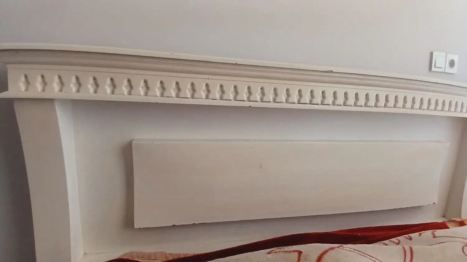 تخت دونفره چوب و اینه و میز|تخت و سرویس خواب|مشهد, طلاب|دیوار