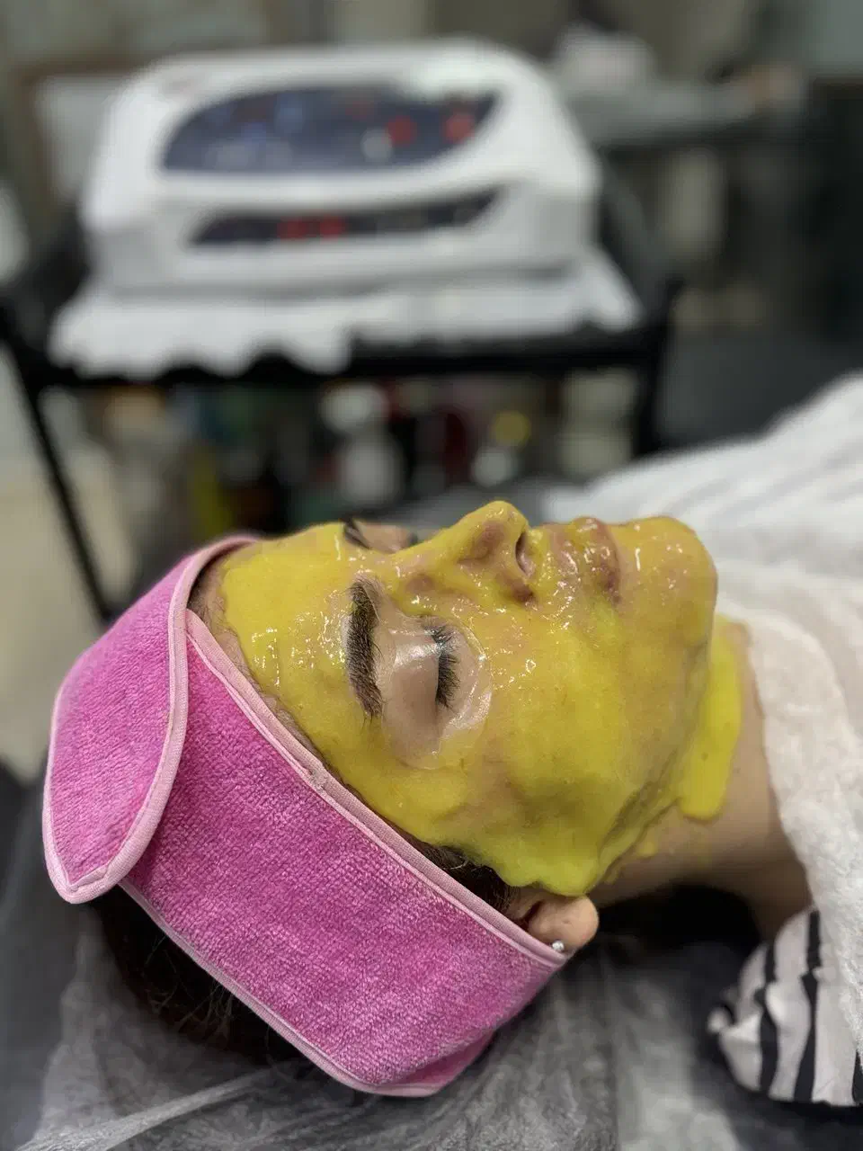 متقاضی اجاره اتاق فیشال وخدمات پوستی|استخدام درمانی، زیبایی، بهداشتی|شاهین‌شهر, اقبال لاهوری|دیوار