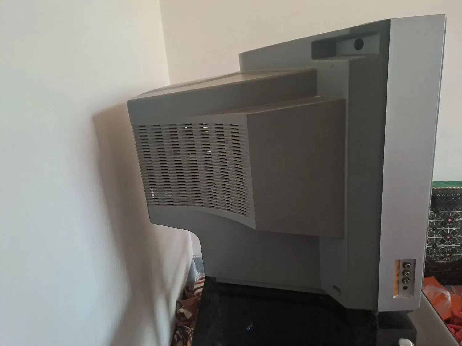 تلوزیون|تلویزیون و پروژکتور|شیراز, شیخ علی چوپان|دیوار