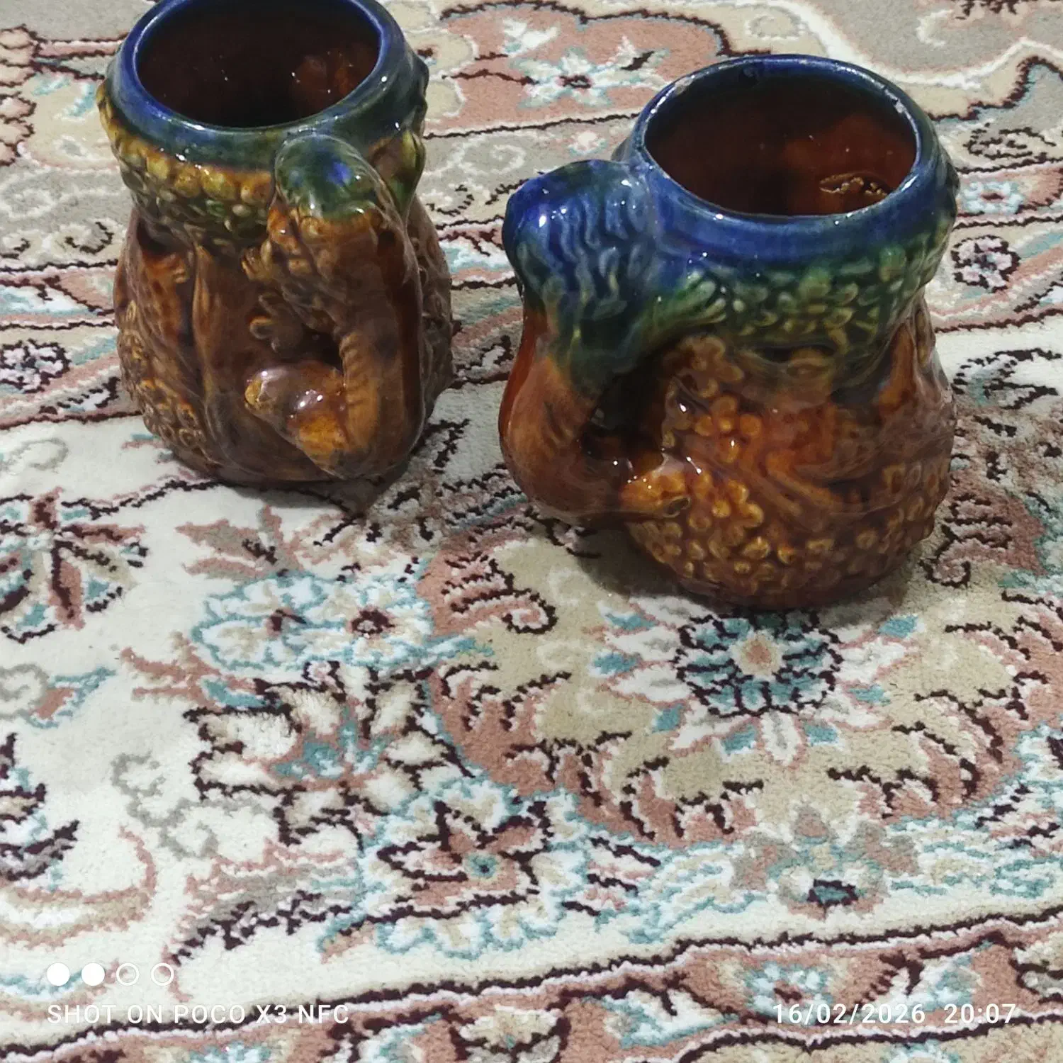 درحدنو|کلکسیون اشیاء عتیقه|مشهد, کارگران|دیوار