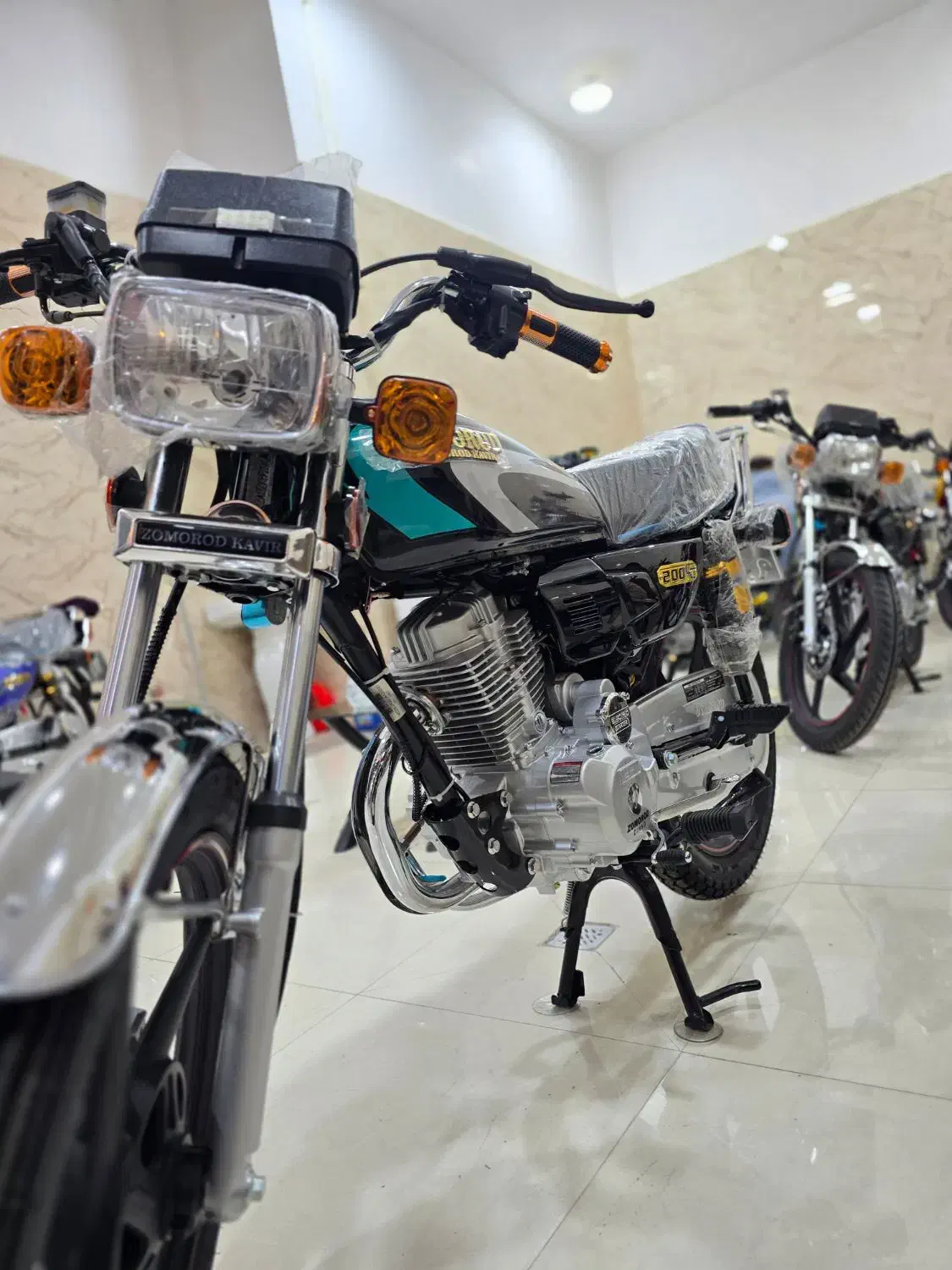 زمرد۱۴۰۴|موتورسیکلت|سقز, |دیوار