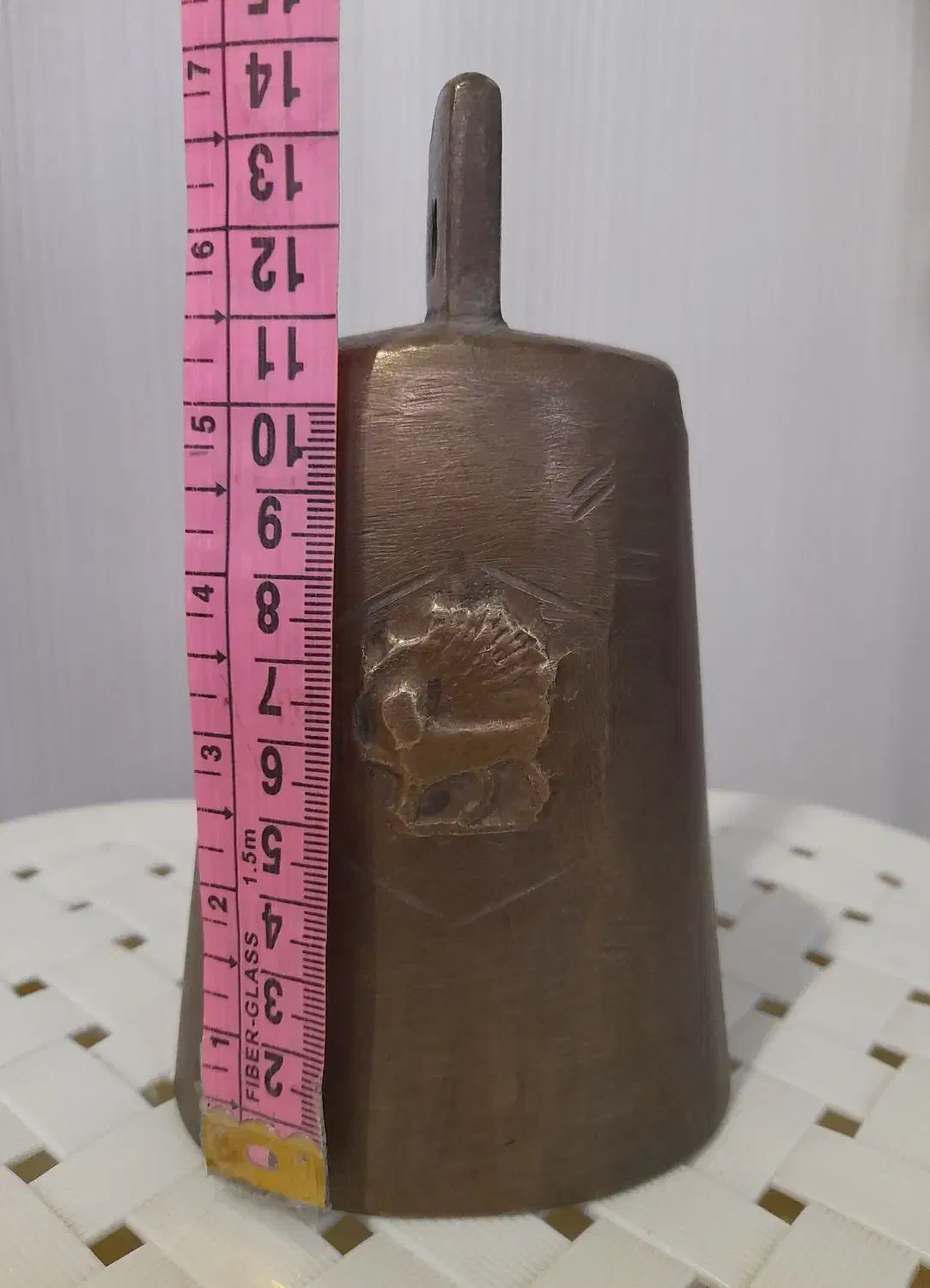 زنگوله شیر وخورشیدی|کلکسیون اشیاء عتیقه|شیراز, بازار|دیوار