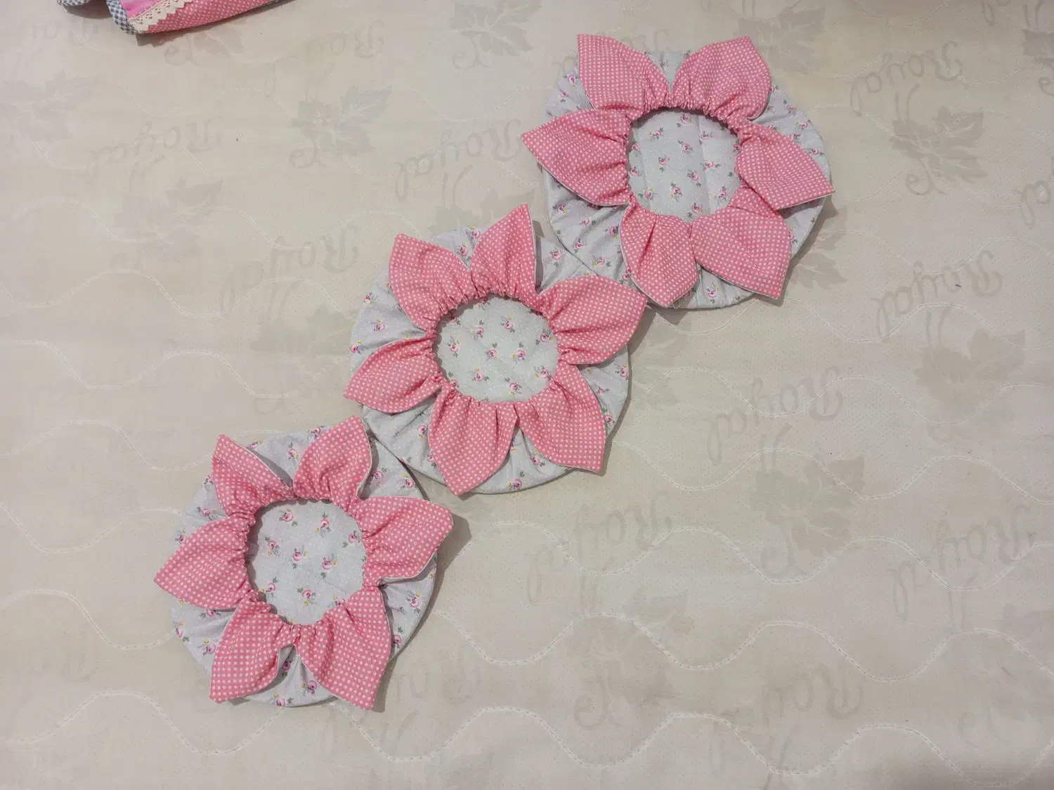 دوخت سرویس آشپزخانه و رو لحاف وتشک|سفره، حوله، دستمال آشپزخانه|تبریز, |دیوار