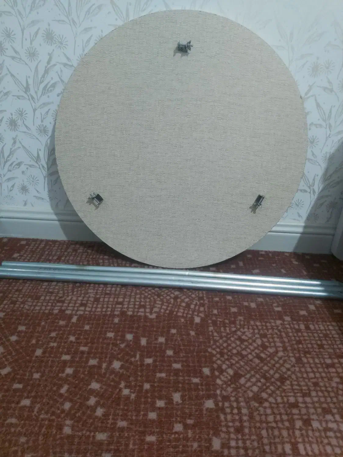 میز گرد|میز و صندلی غذاخوری|اردبیل, |دیوار