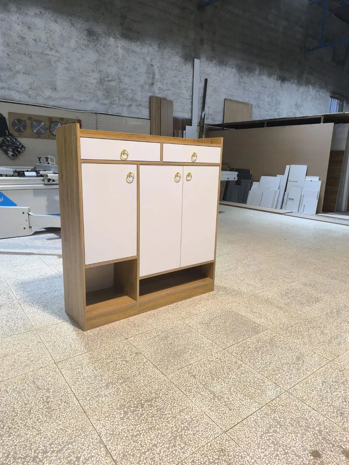 جاکفشی|جاکفشی، کمد، دراور|قائن, |دیوار