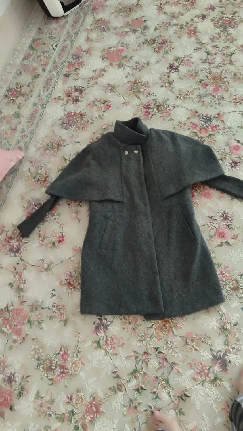 پالتو|لباس|قم, چهل درخت|دیوار