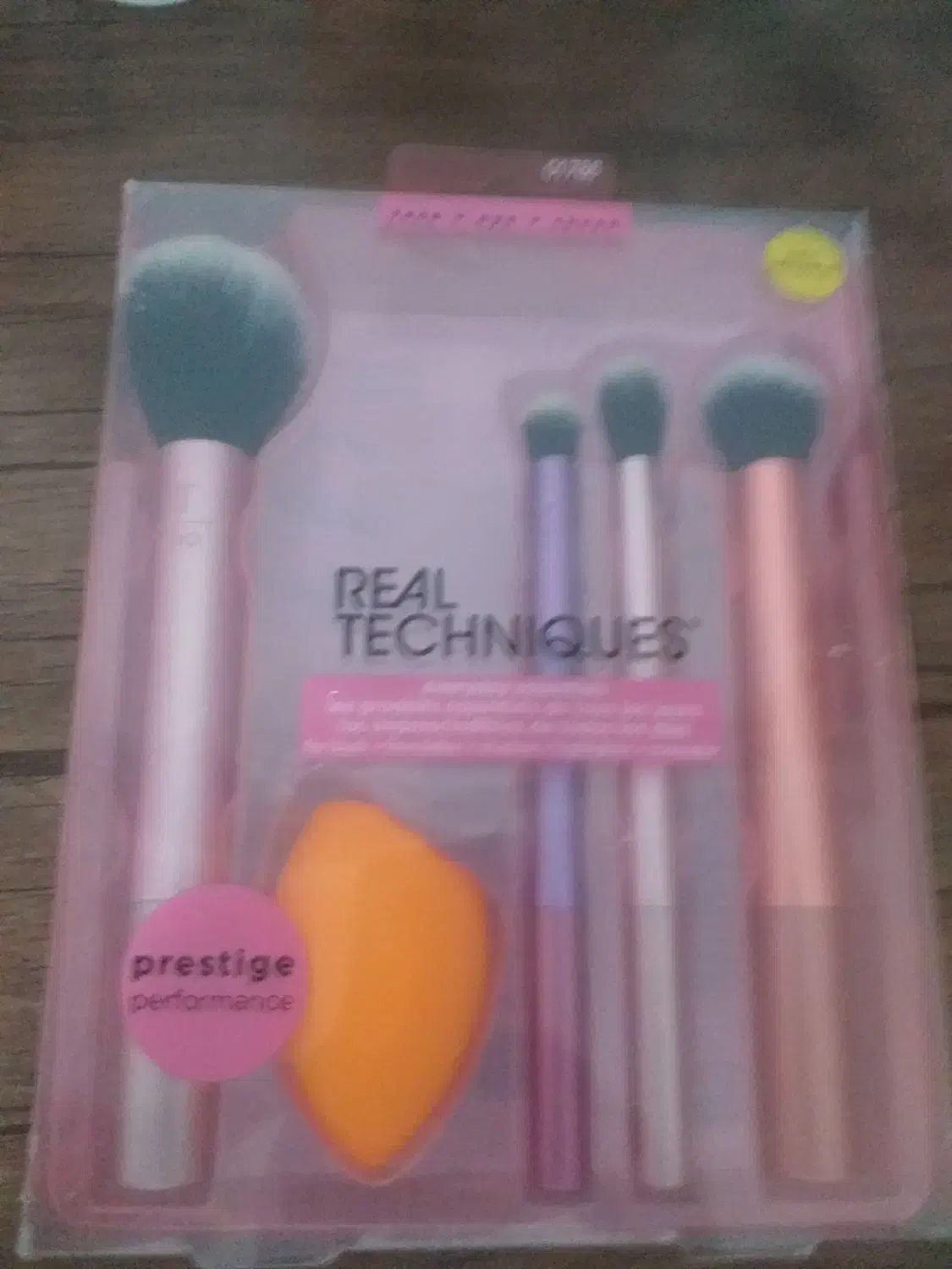 آرایشی|آرایشی، بهداشتی، درمانی|آستانه اشرفیه, |دیوار