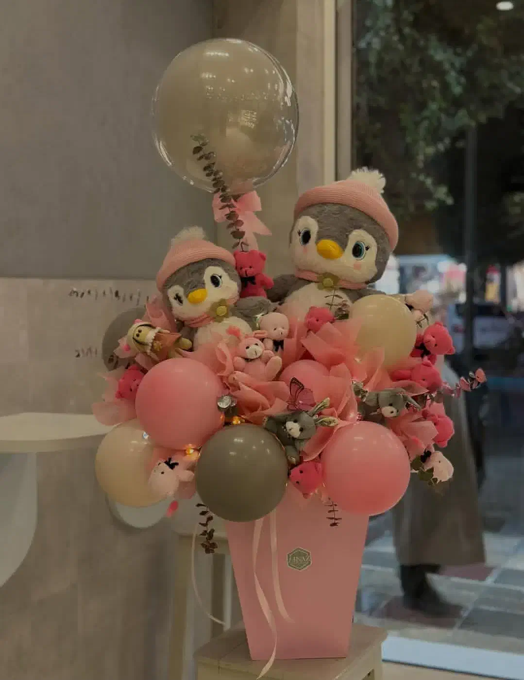 دسته گل عروسکی|گل مصنوعی|شوشتر, |دیوار