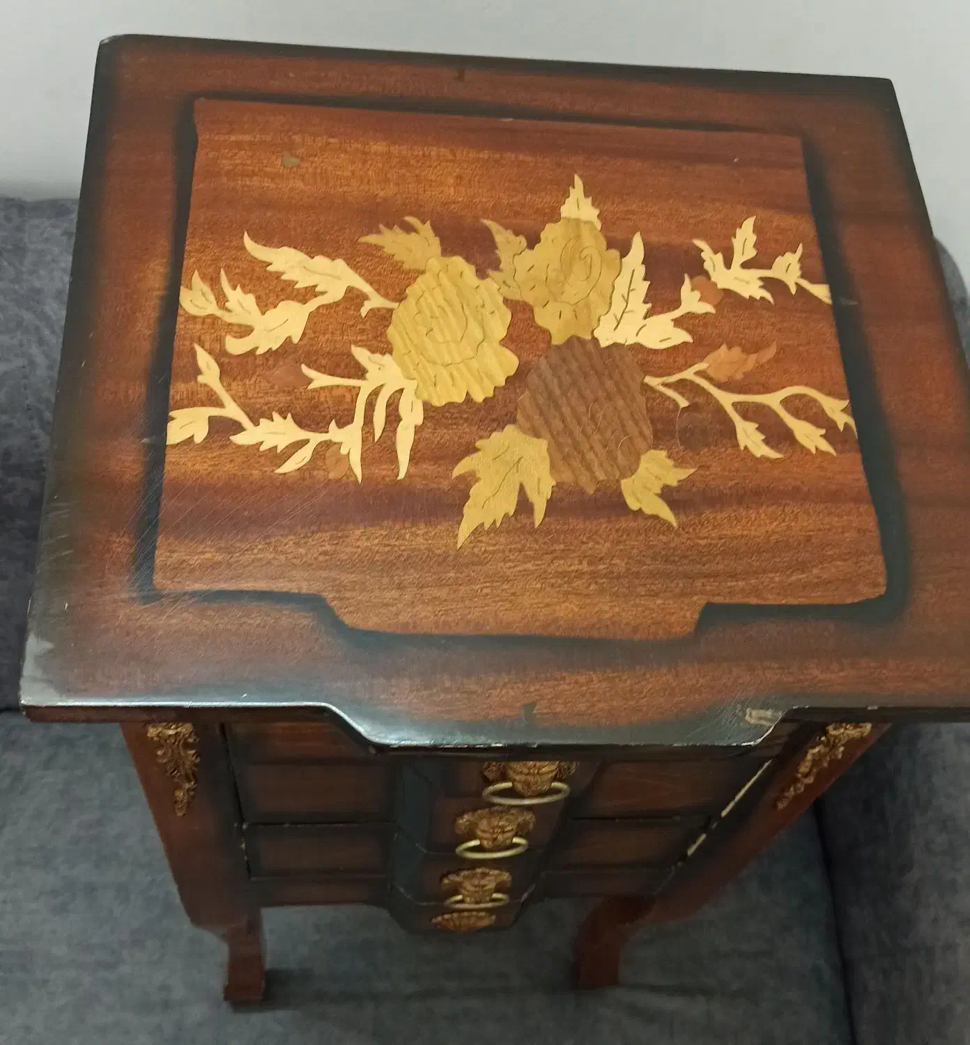 میز تلفن|میز تلفن|بیرجند, |دیوار