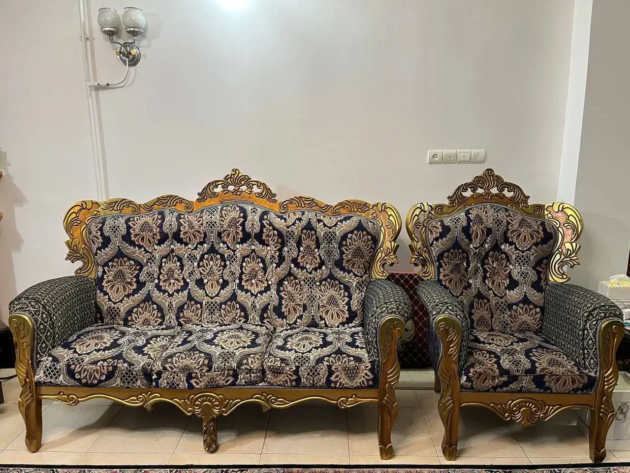 مبل ۱۰ نفره سلطنتی|مبلمان خانگی و میز عسلی|لاهیجان, گلستان|دیوار