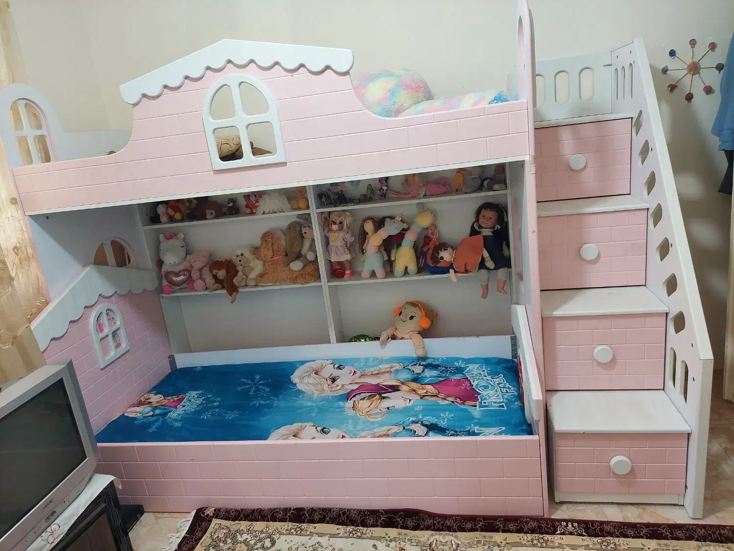 تختخواب دو طبقه. آینه و کنسول. تشک. بالش. مبل|تخت و سرویس خواب|کرمانشاه, |دیوار