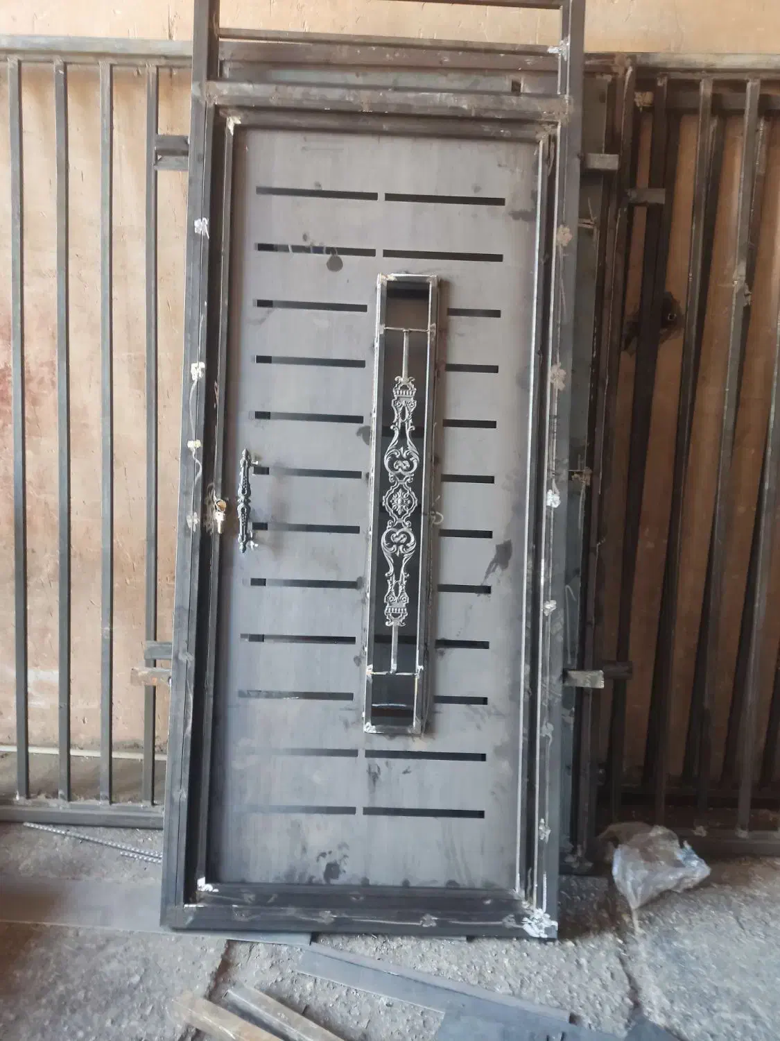 درب و پنجره سازی|خدمات پیشه و مهارت|سبزوار, طبرسی (جعفرآباد)|دیوار