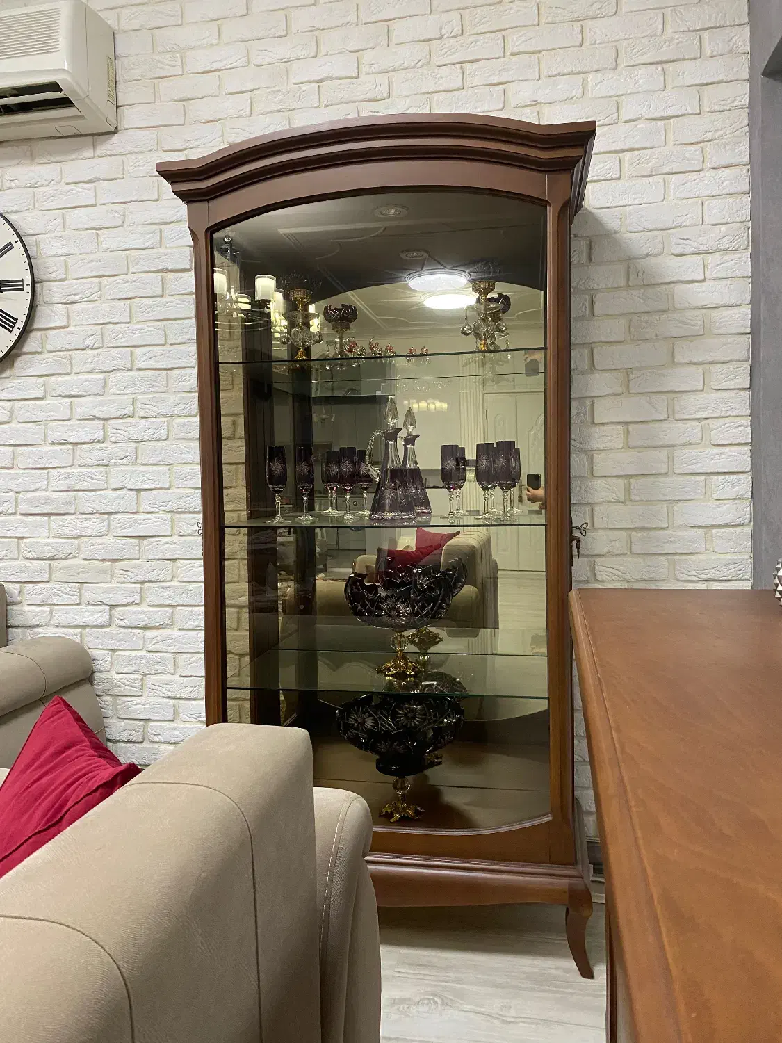 بوفه سایز بزرگ در حد نو|بوفه، ویترین، کنسول|لنگرود, |دیوار