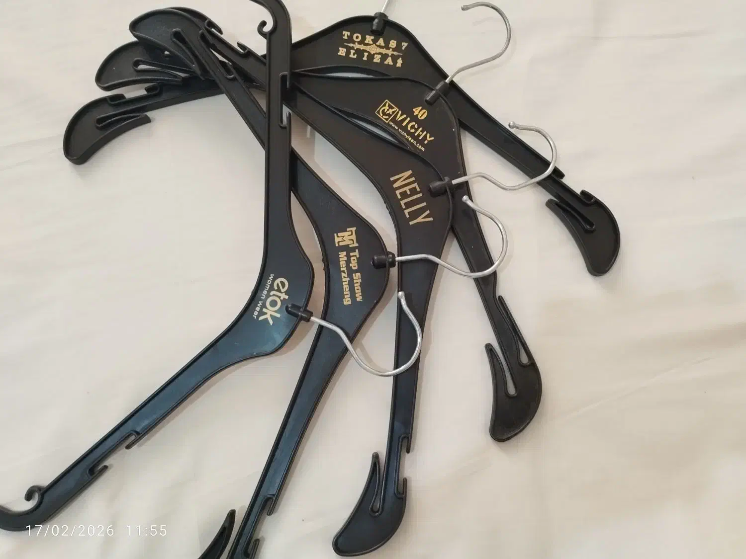 چوب کار|بندرخت و رخت‌آویز|اندیشه, اندیشه فاز ۳|دیوار