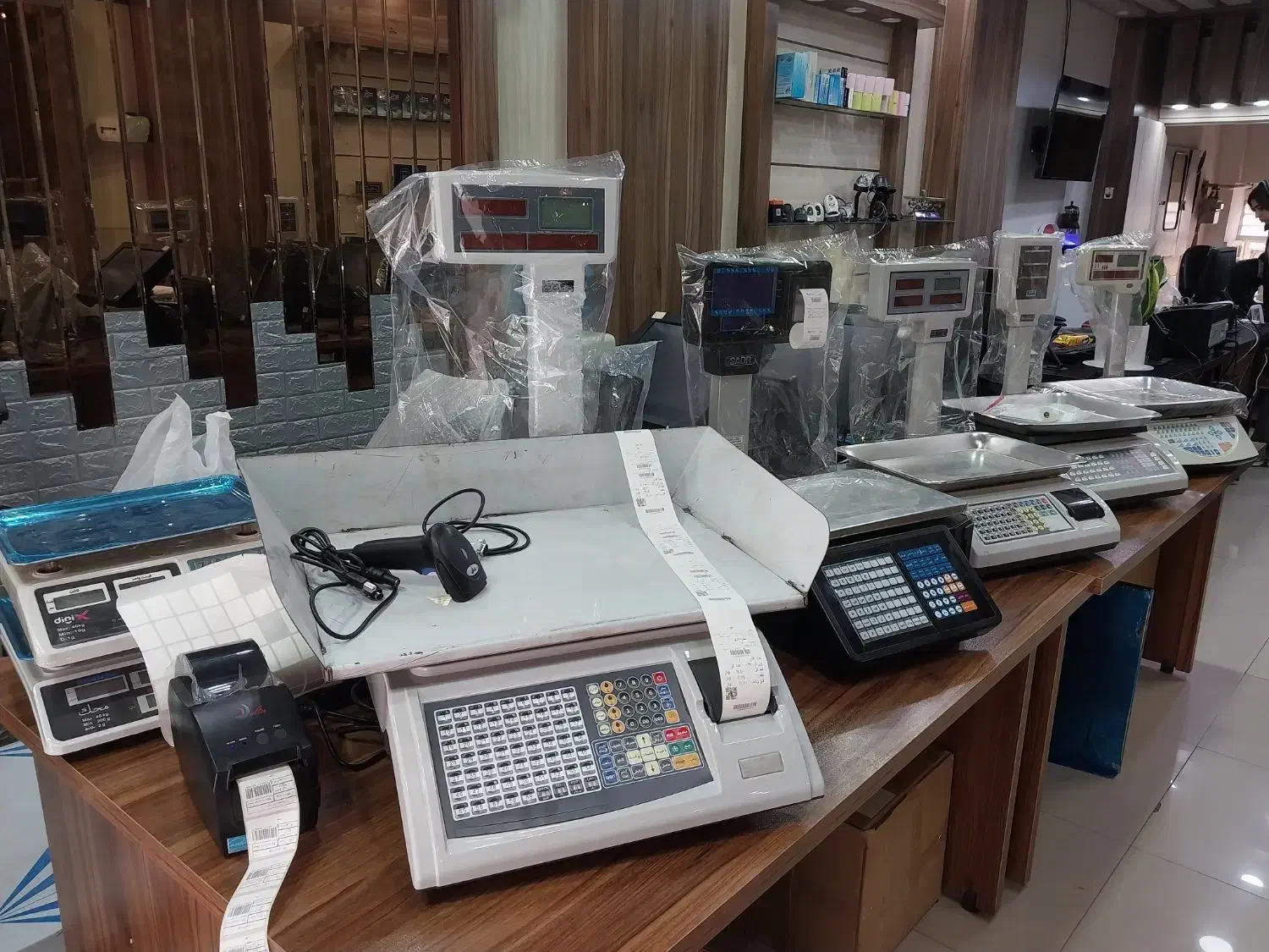 ترازو ۷۰کیلویی پرینتردار با کد ۳۴۵۶|فروشگاه و مغازه|خمینی‌شهر, |دیوار