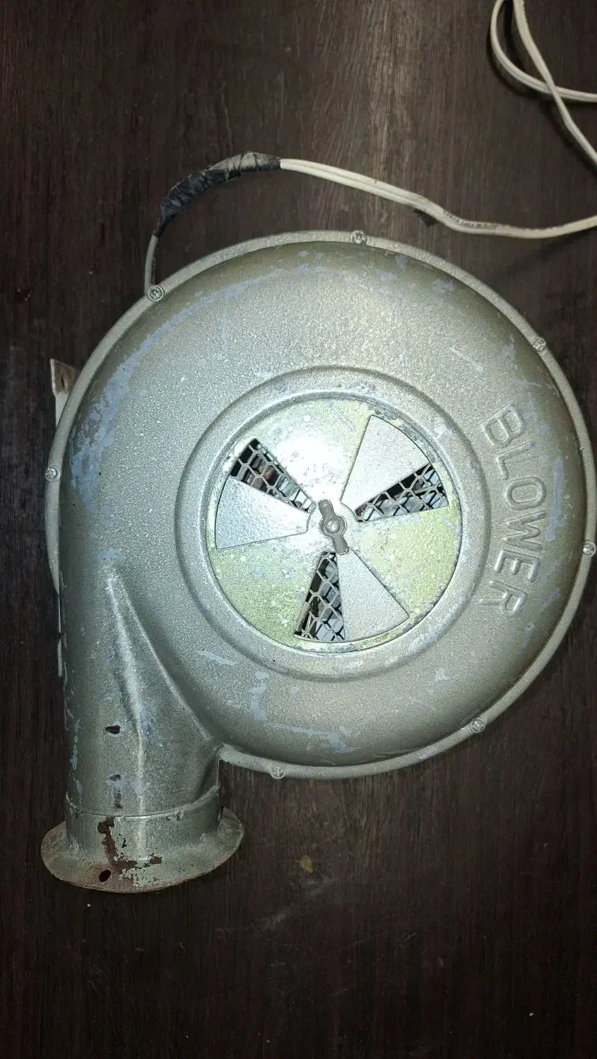 فن دمنده حلزونی ۲۵۰ وات|پنکه و تصفیهکنندهٔ هوا|شیراز, شهرک نفت ۲|دیوار