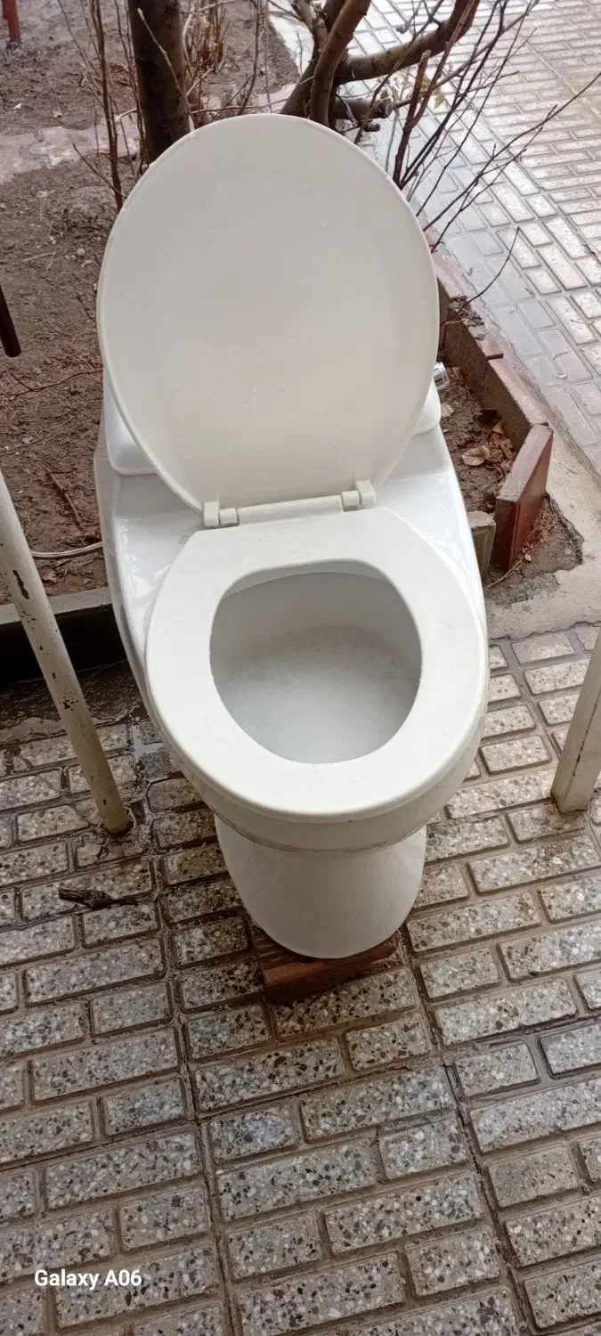 توالت فرنگی سرامیکی|لوازم سرویس بهداشتی|شاهین‌شهر, فردوسی|دیوار