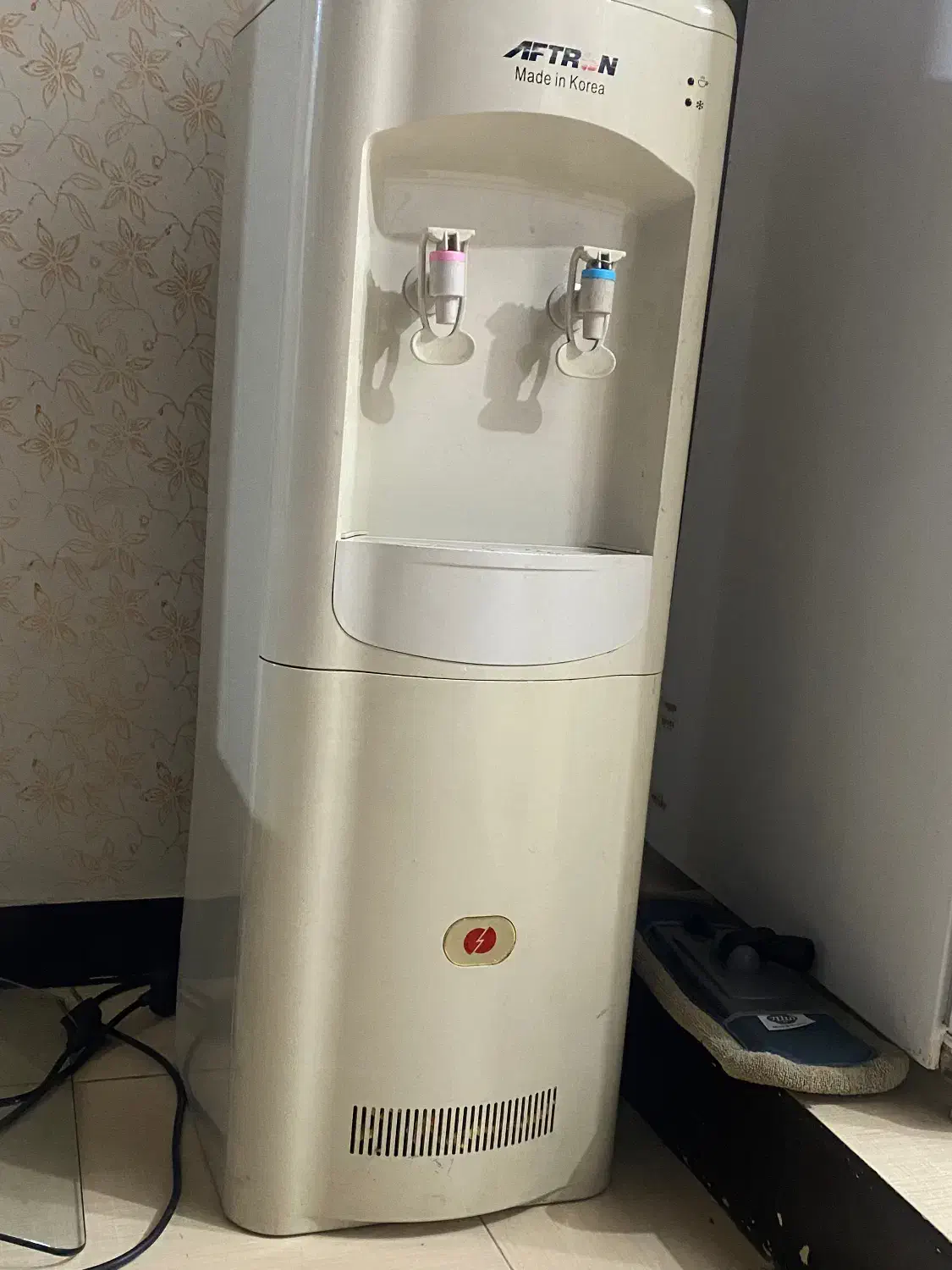 آبسرد کن افترون اصلی|آبسردکن و تصفیه آب|اهواز, سلطانمنش|دیوار