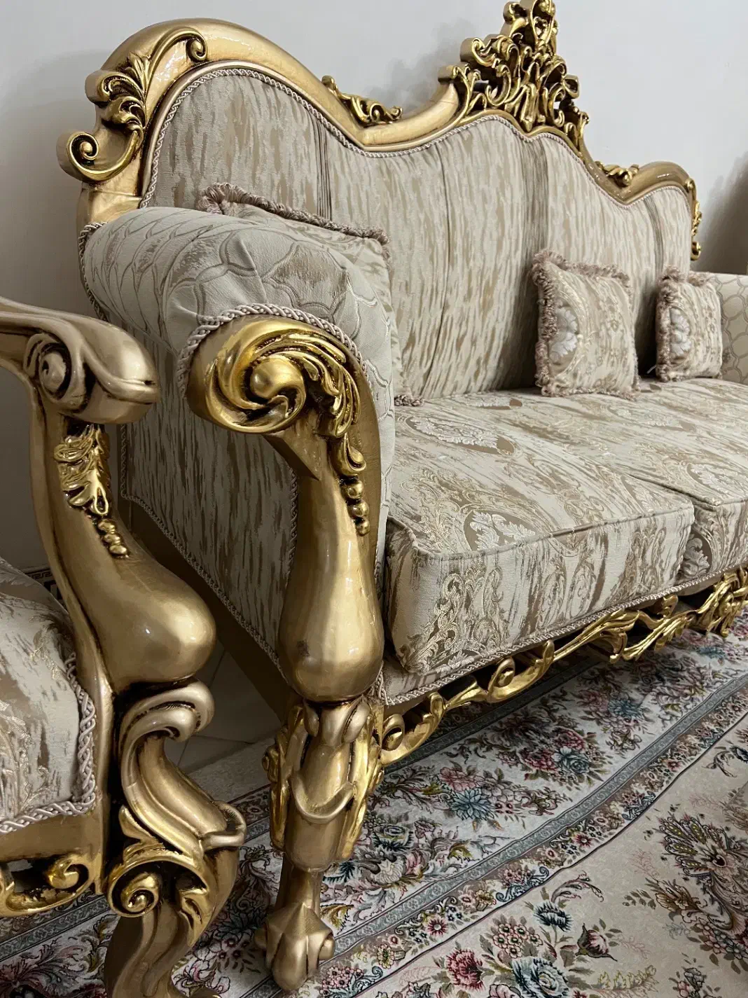 مبل کنده کاری هفت نفره با ست ناهارخوری جهیزیه|مبلمان خانگی و میز عسلی|گلستان (تهران), |دیوار