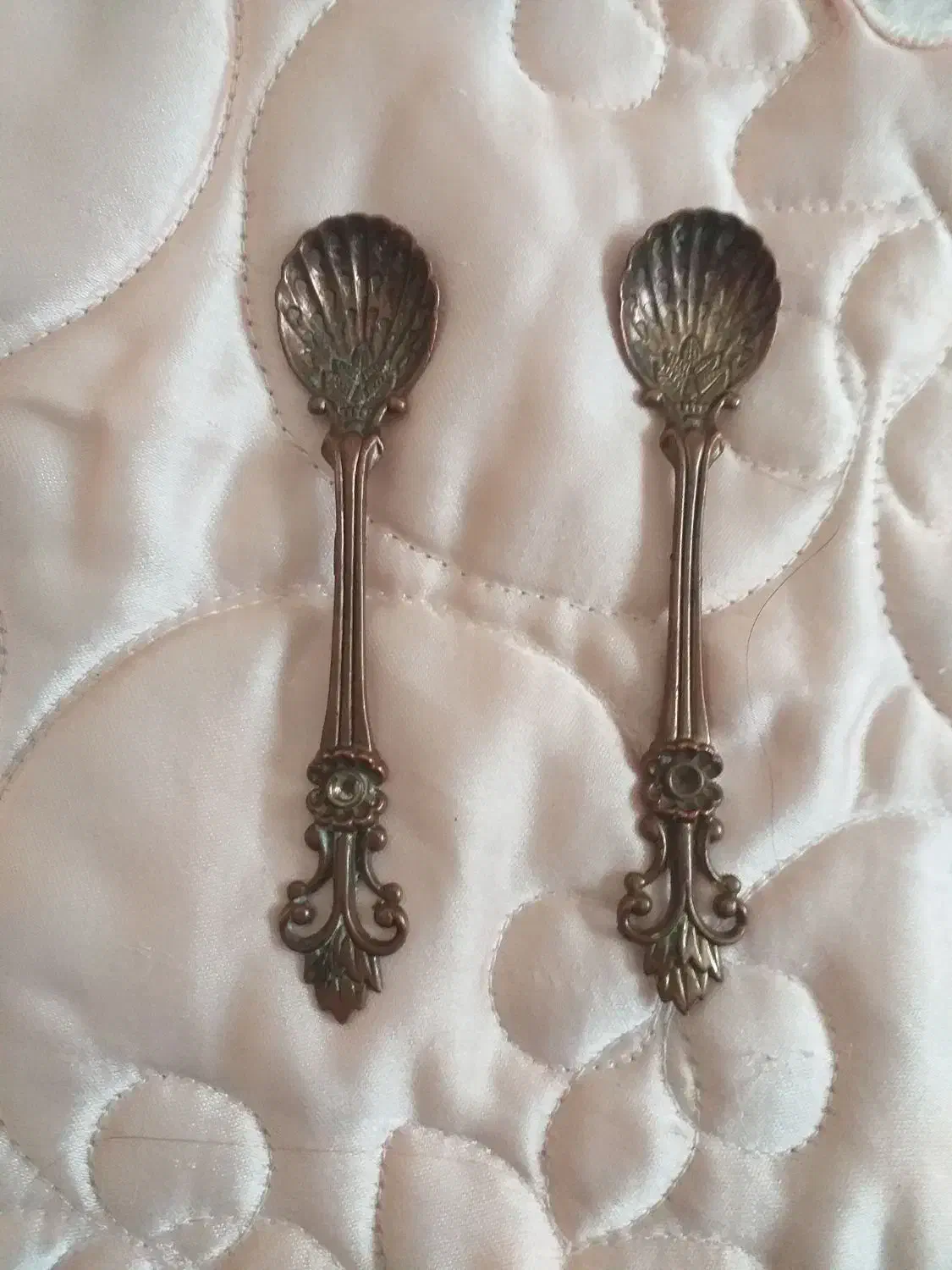 یک جفت قاشق مسی|کلکسیون اشیاء عتیقه|خمیر, |دیوار