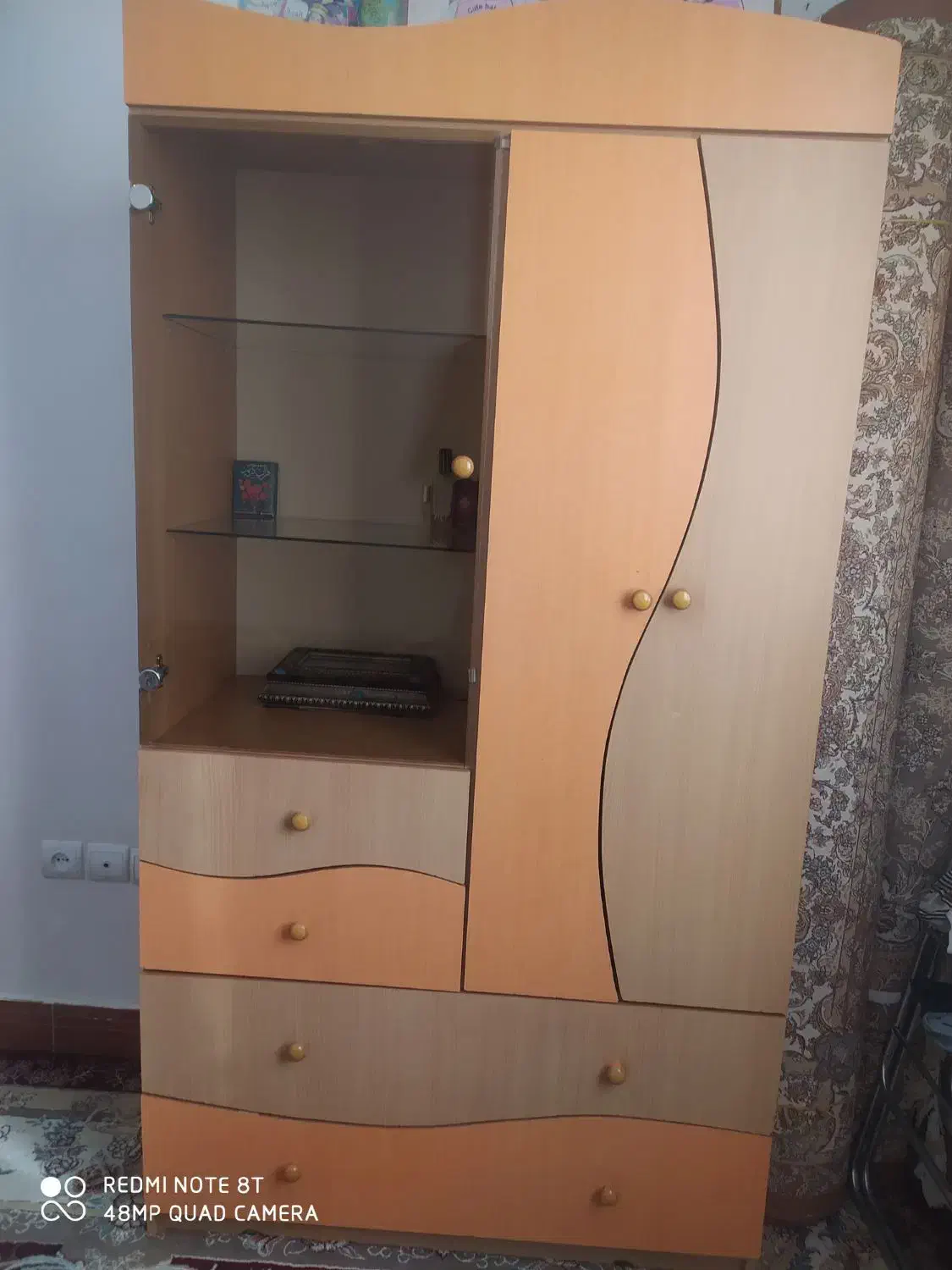 کمد و دراور|جاکفشی، کمد، دراور|بوئین زهرا, |دیوار