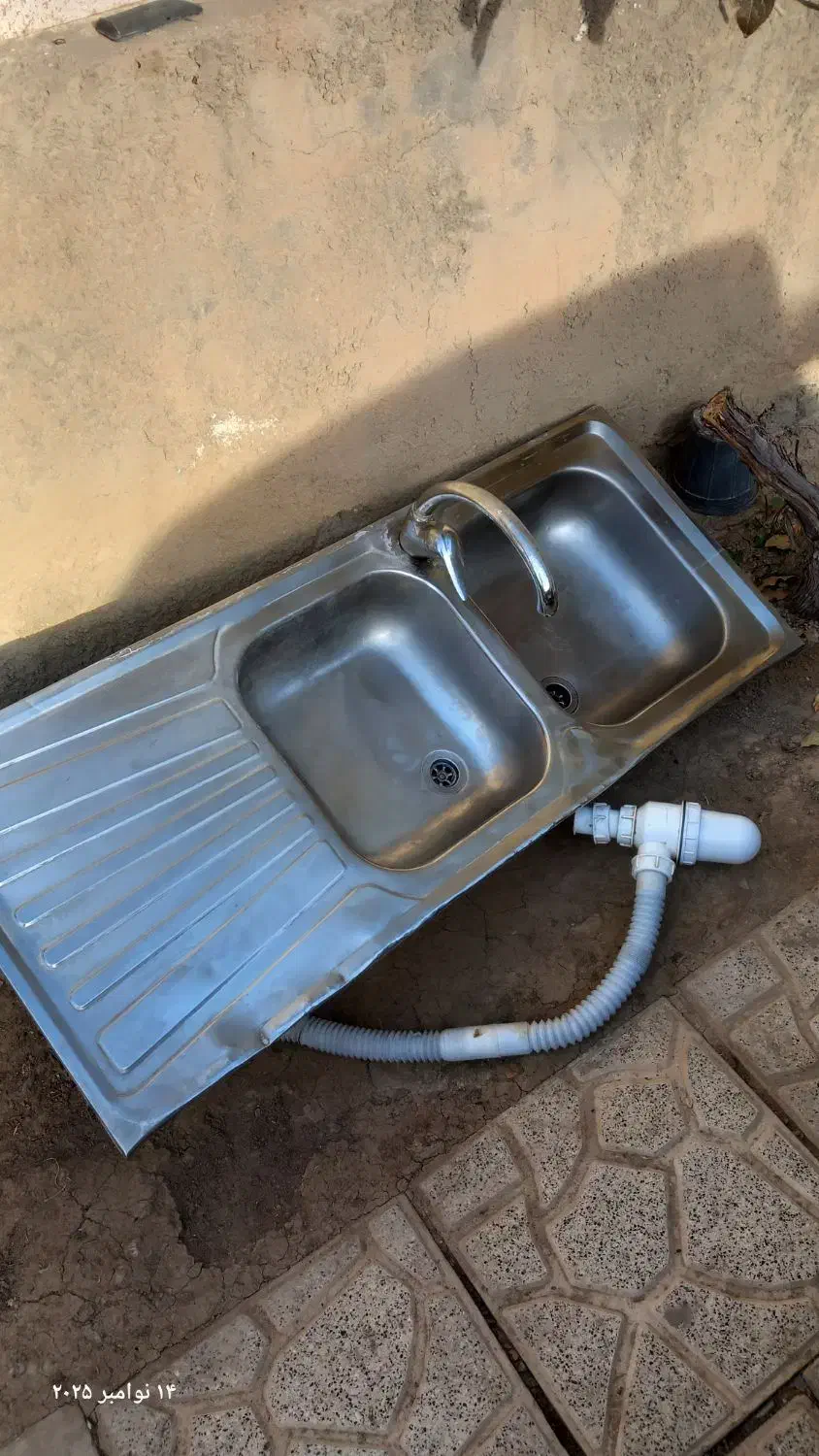 سینک ظرفشویی دوقلو همراه با شیر و سیفون|مصالح و تجهیزات ساختمان|بجنورد, |دیوار