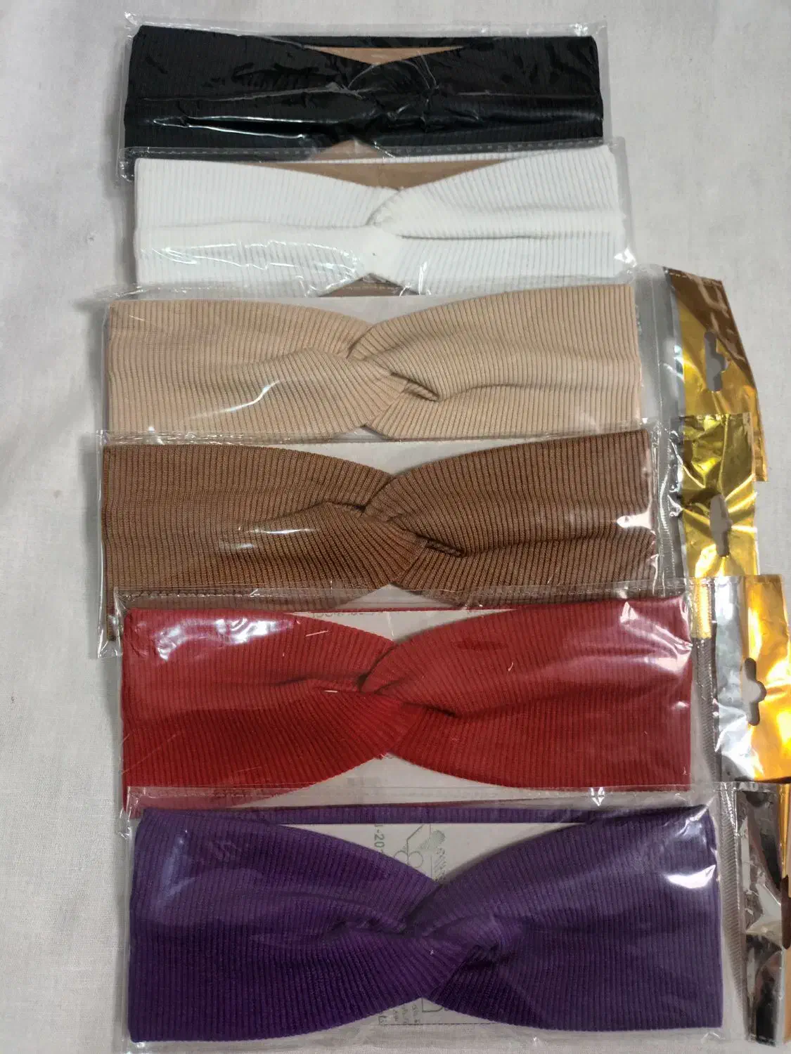 هد بند|لباس|شاهین دژ, |دیوار