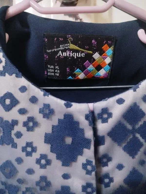 مانتو|لباس|تربت جام, شیخ احمد جامی|دیوار