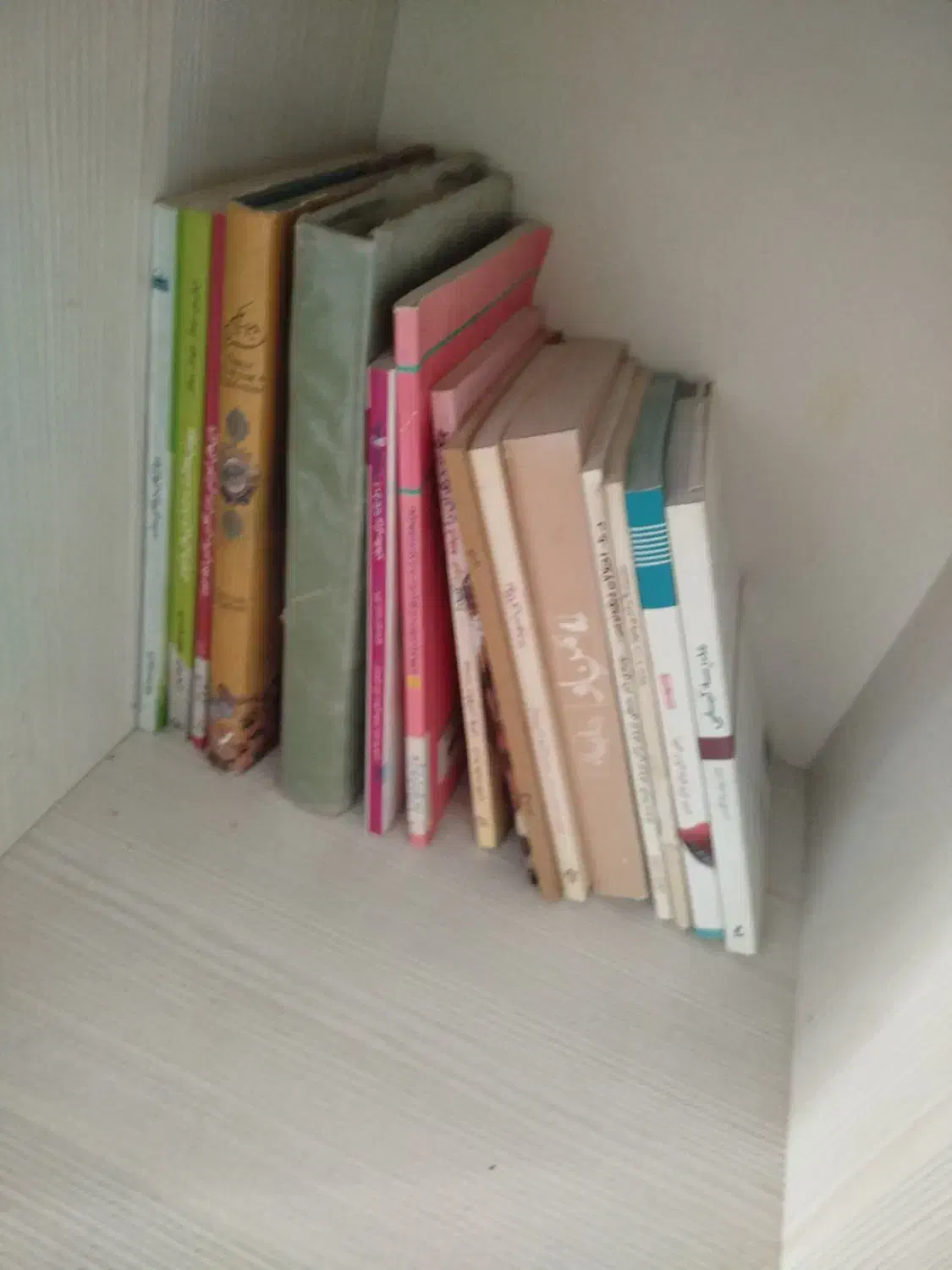 فروش کتاب|کتاب و مجله ادبی|قدس, شهرک فرزان|دیوار