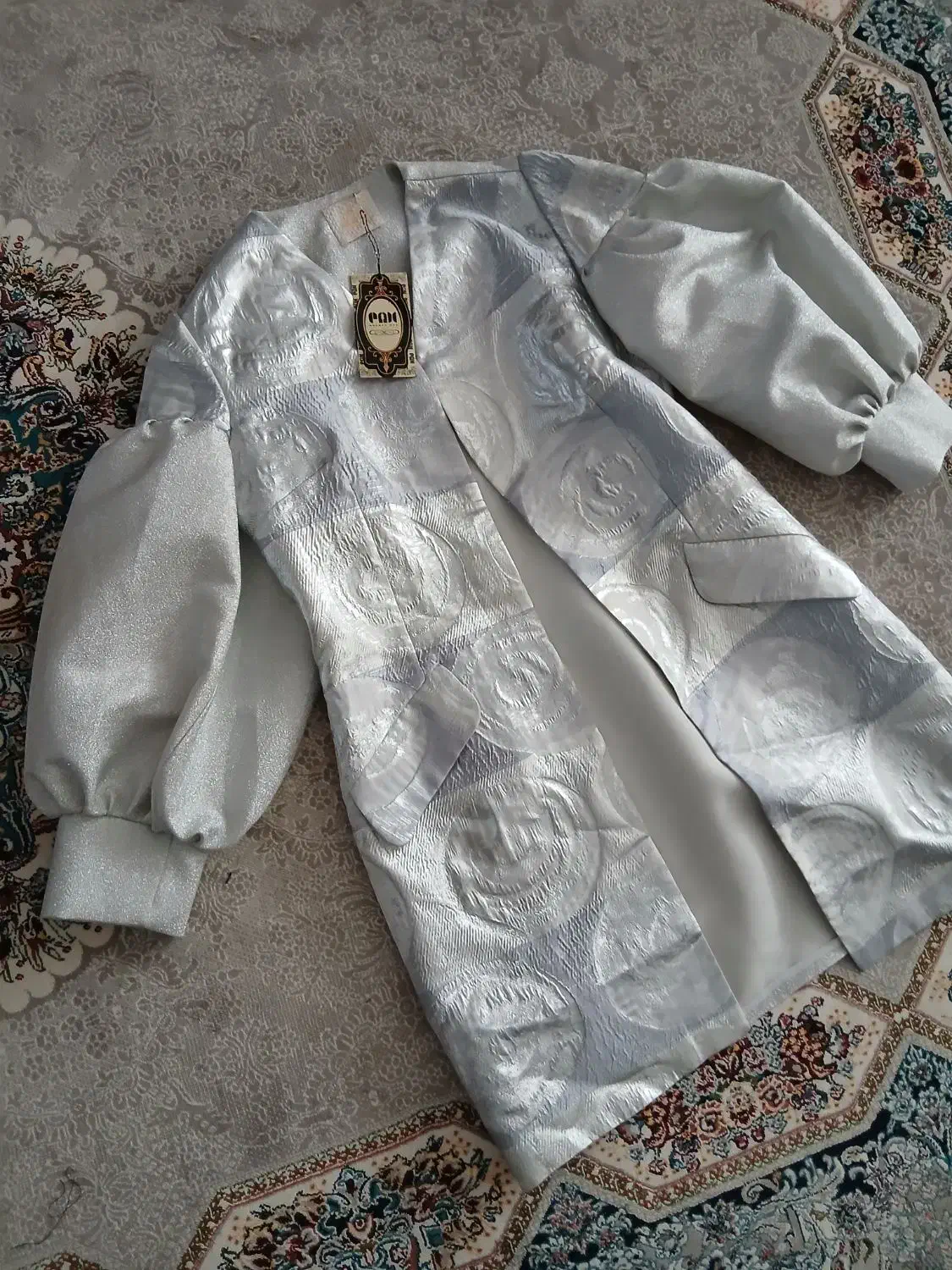 مقداری لباس نو ویادرحد نو|لباس|میاندوآب, |دیوار