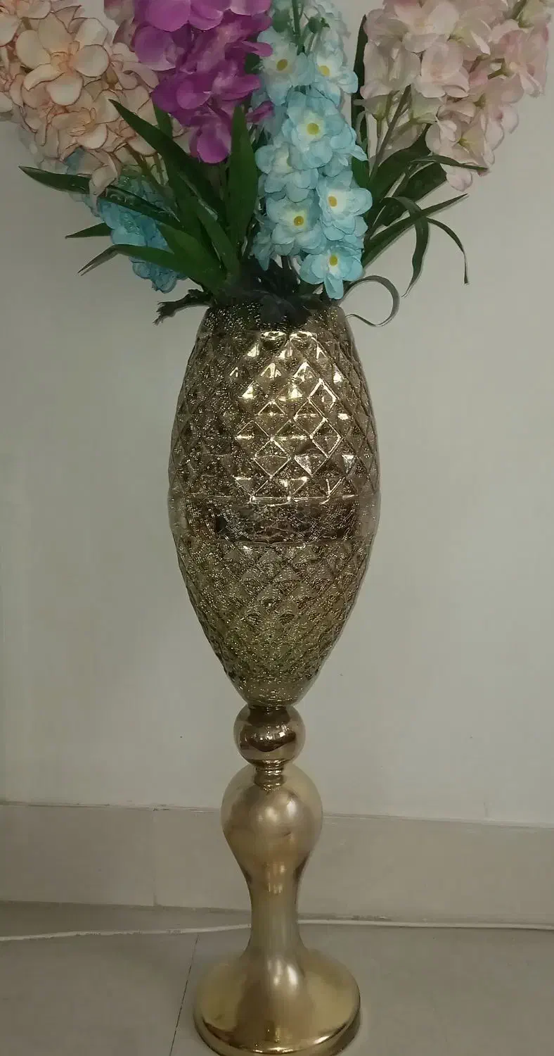 گلدان با شاخه گل|گل مصنوعی|بشاریات, |دیوار